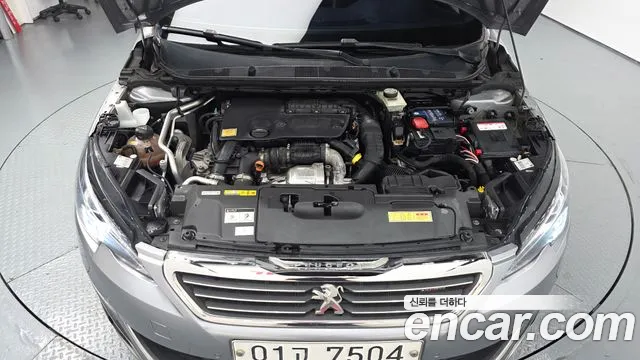 Peugeot 308 2017 thumb 6