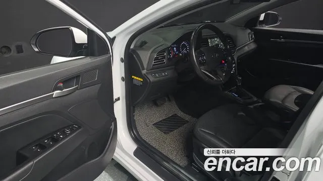 Hyundai Avante 2019 thumb 10