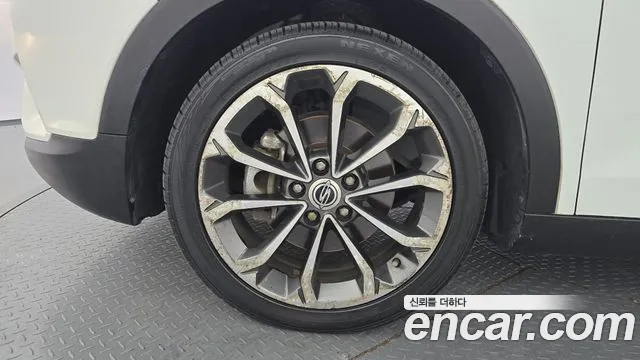 KG_Mobility_Ssangyong TIBOLI 2016 thumb 5