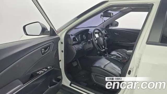 KG_Mobility_Ssangyong TIBOLI 2016 thumb 10