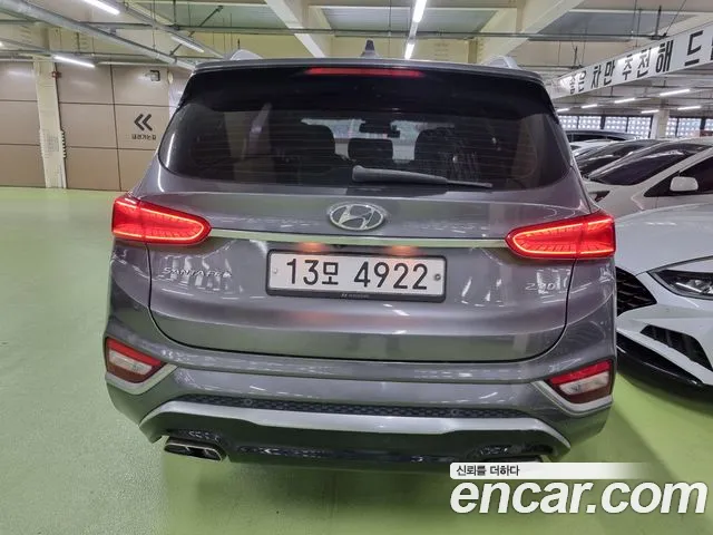 Hyundai Santa Fe 2018 thumb 4