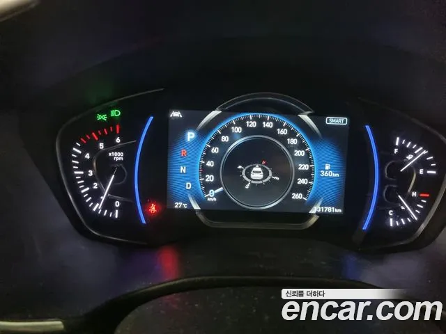 Hyundai Santa Fe 2018 thumb 8