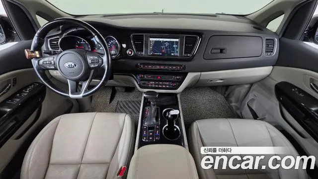 Kia Carnival 2018 thumb 7