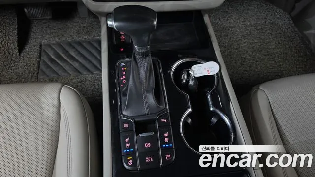 Kia Carnival 2018 thumb 9