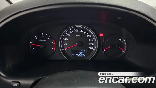 Hyundai Starex 2016 thumb 8
