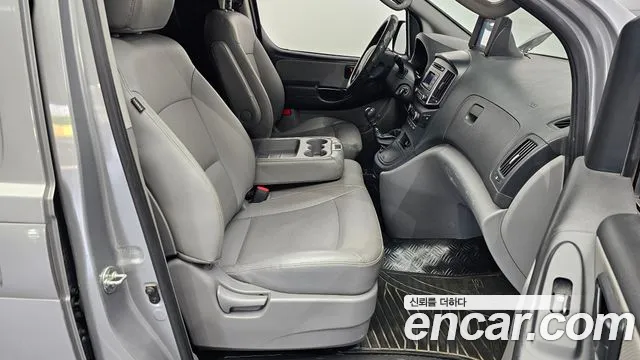 Hyundai Starex 2016 thumb 11