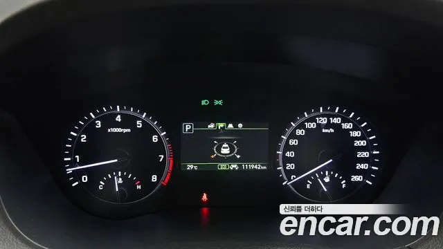 Genesis G80 2017 thumb 8