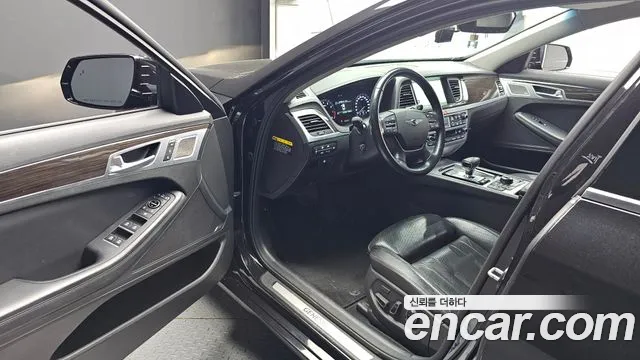 Genesis G80 2017 thumb 10
