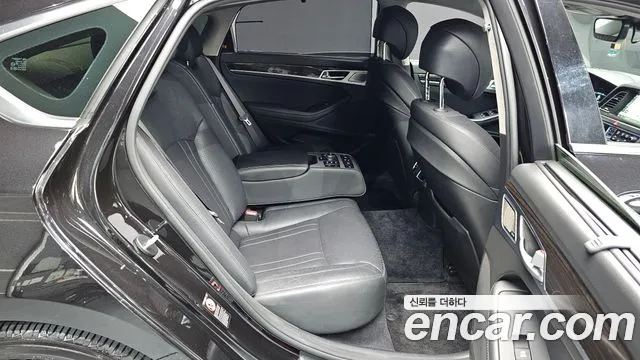 Genesis G80 2017 thumb 11