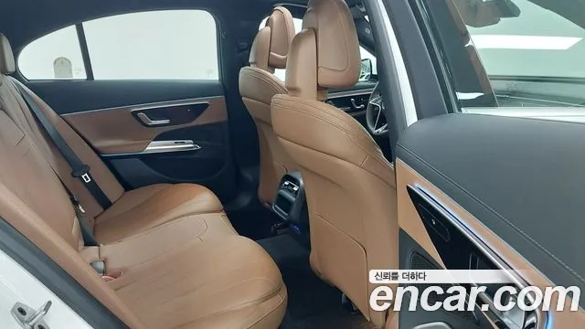 Mercedes-Benz E-Класс 2025 thumb 10