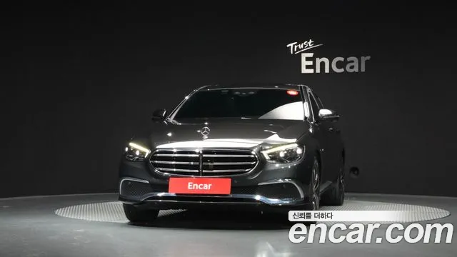 Mercedes-Benz E-Класс 2021 thumb 3