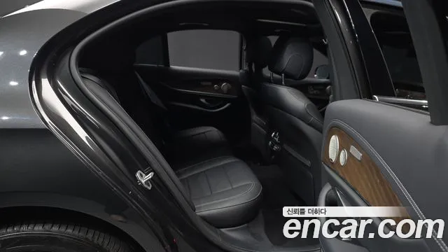 Mercedes-Benz E-Класс 2021 thumb 12