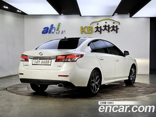 Renault-KoreaSamsung SM5 2013 thumb 2