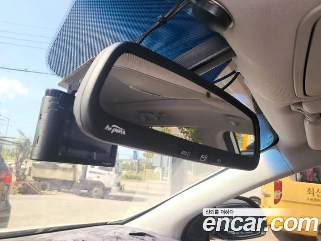 Hyundai Santa Fe 2015 thumb 9
