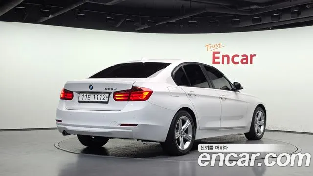 BMW 3-Series 2015 thumb 2