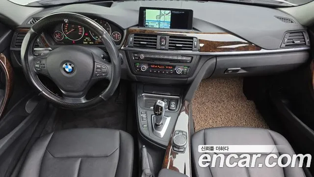BMW 3-Series 2015 thumb 7