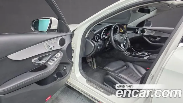 Mercedes-Benz C-Класс 2017 thumb 10