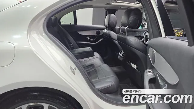 Mercedes-Benz C-Класс 2017 thumb 12