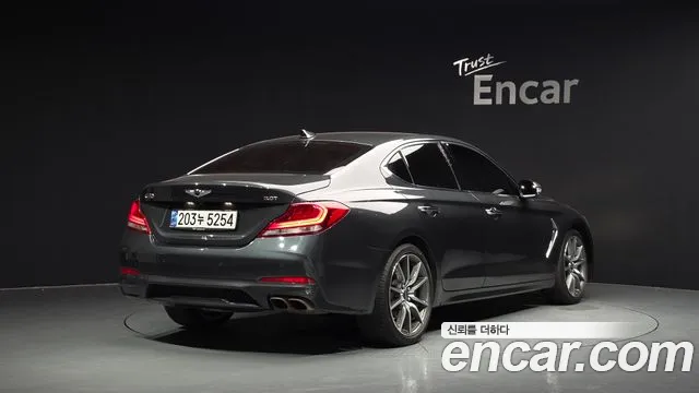 Genesis G70 2018 thumb 2