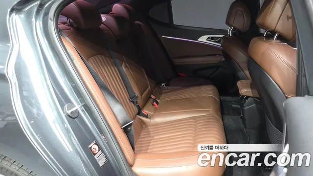 Genesis G70 2018 thumb 12