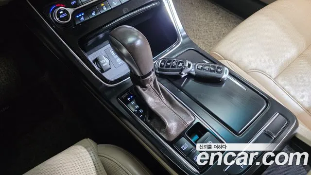 Hyundai Grandeur 2017 thumb 9