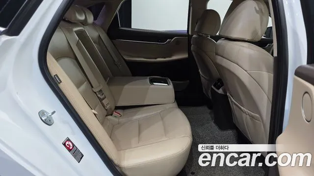 Hyundai Grandeur 2017 thumb 11