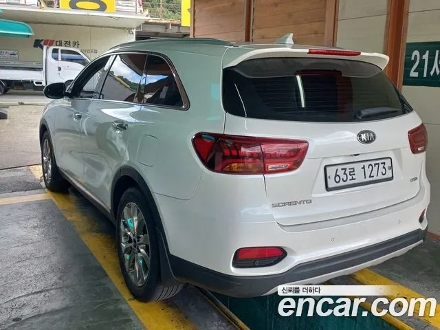 Kia Sorento 2018 thumb 4