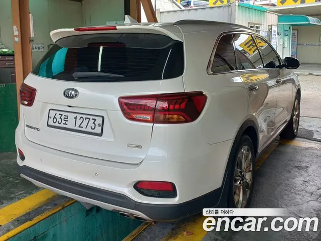 Kia Sorento 2018 thumb 5