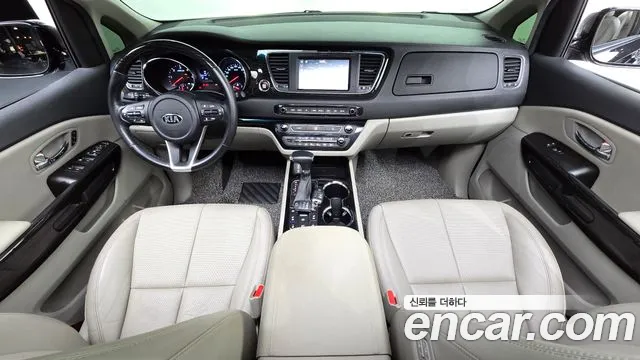 Kia Carnival 2019 thumb 7