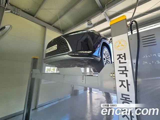 Lexus RX 2022 thumb 4