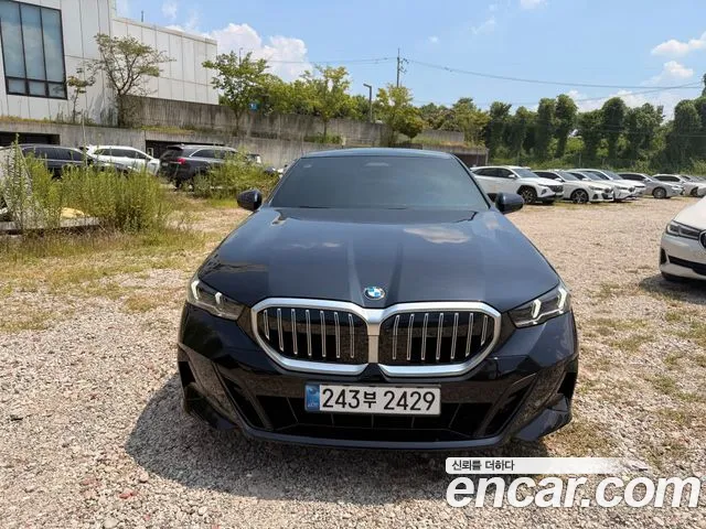 BMW 5-Series 2026 thumb 3
