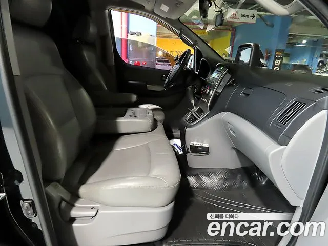 Hyundai Starex 2015 thumb 8