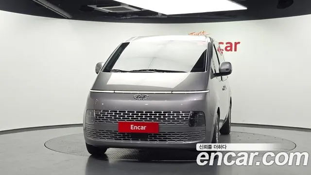 Hyundai Staria 2021 thumb 3
