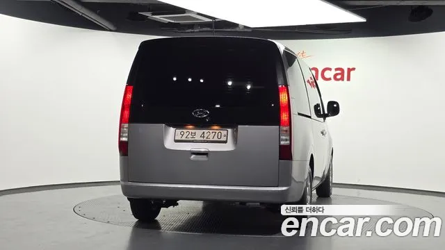 Hyundai Staria 2021 thumb 4