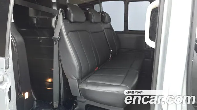 Hyundai Staria 2021 thumb 12