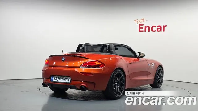 BMW Z4 2013 thumb 2