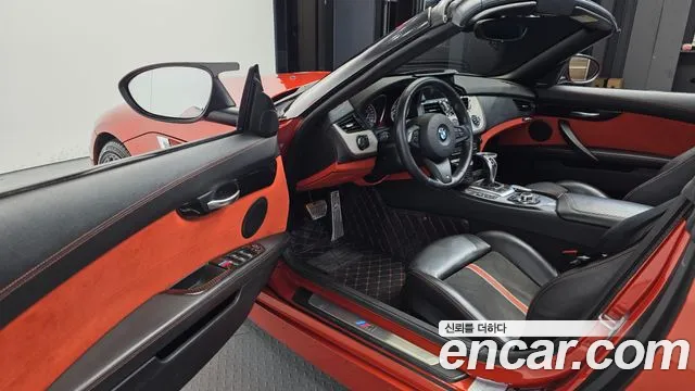 BMW Z4 2013 thumb 10