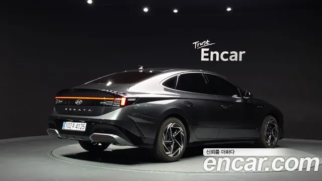 Hyundai Sonata 2023 thumb 2