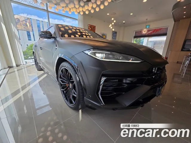Lamborghini Urus 2026 thumb 7