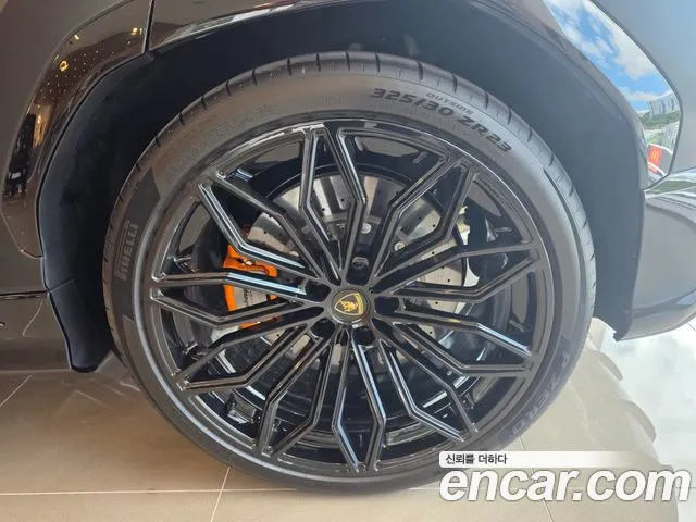 Lamborghini Urus 2026 thumb 10