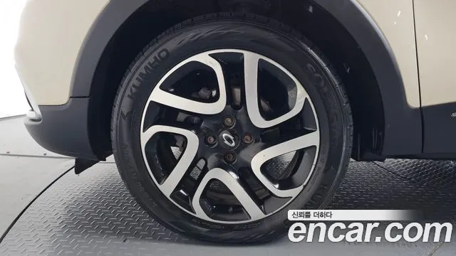 Renault-KoreaSamsung Captur 2014 thumb 4