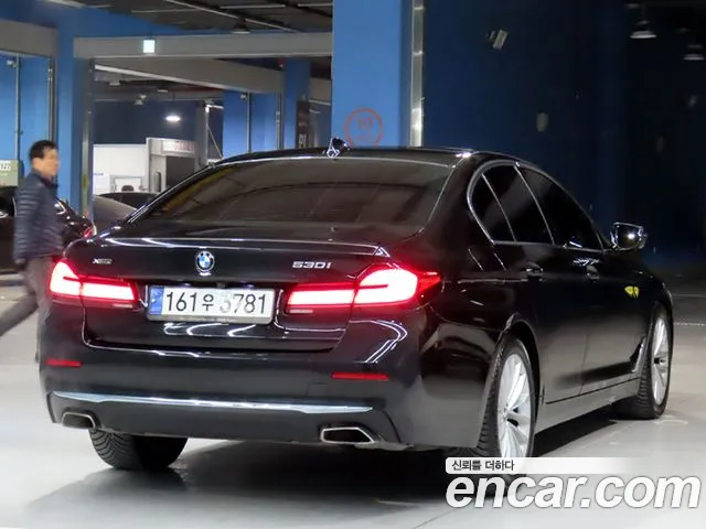 BMW 5-Series 2021 thumb 4