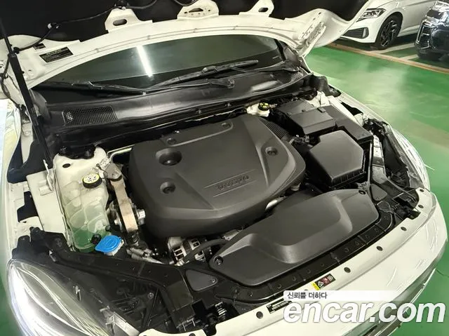 Volvo V40 2018 thumb 6