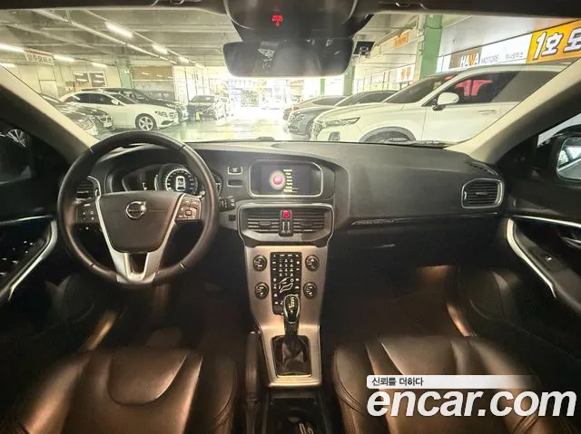 Volvo V40 2018 thumb 8