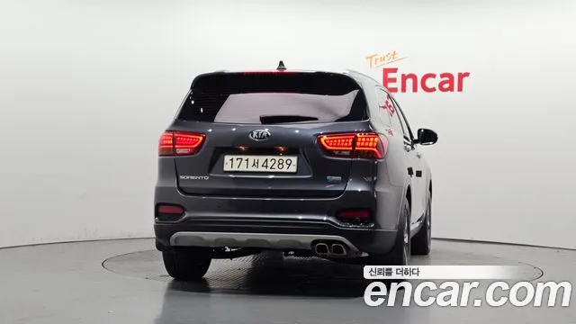 Kia Sorento 2018 thumb 4