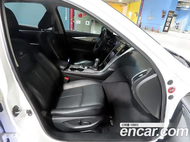 Infiniti Q50 2015 thumb 8