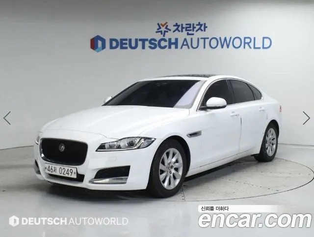 Jaguar XF 2016 thumb 2
