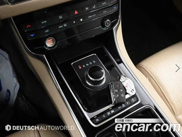 Jaguar XF 2016 thumb 9