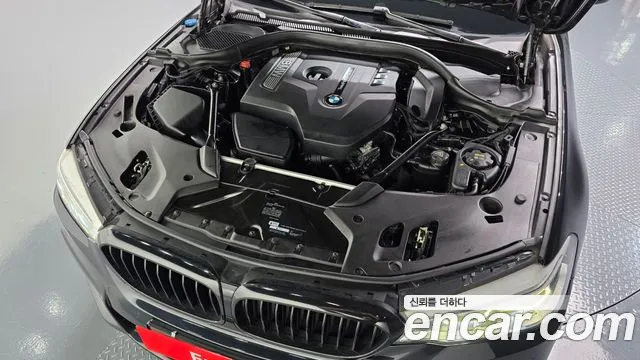 BMW 5-Series 2017 thumb 5