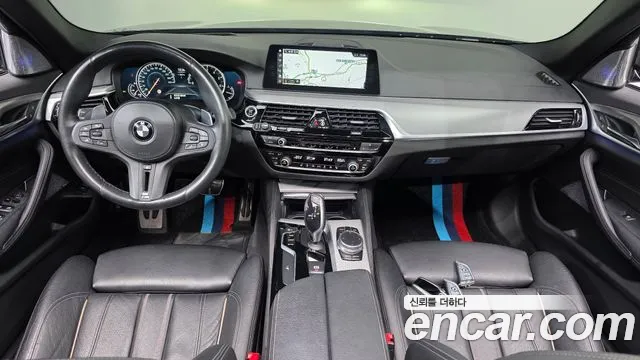 BMW 5-Series 2017 thumb 6